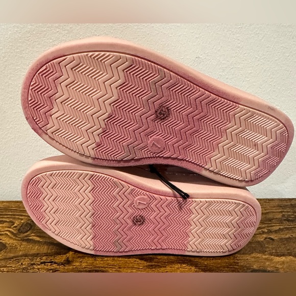 Thereabouts Baby/Toddler Girls Parodia Pink Velcro Sneakers NWT Various Sizes - Picture 2 of 7